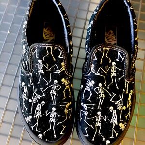 Skeleton Vans